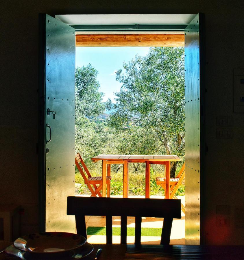 La Casa Del Cancello Di Borgo Carbone Locri Eksteriør bilde